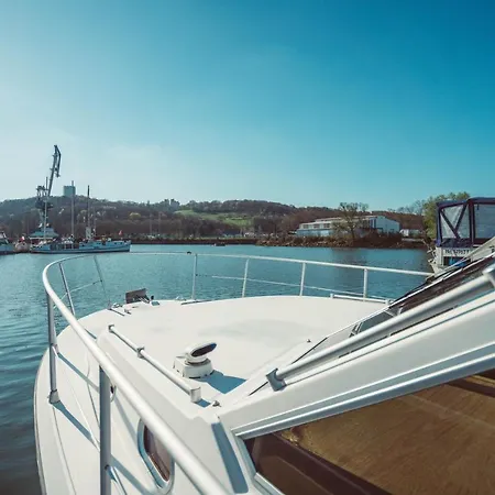 Hotel na wodzie No Limit Charter Bateau Avec Parking Prive Proche Centre-ville *