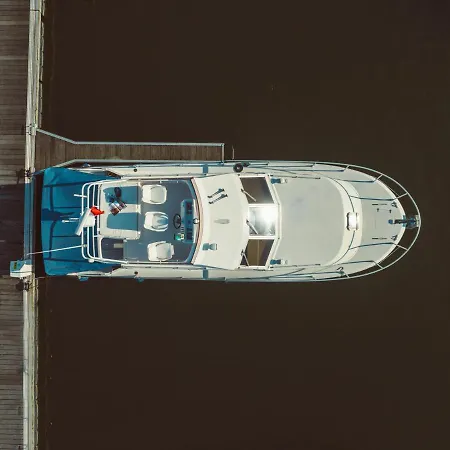 No Limit Charter Bateau Avec Parking Prive Proche Centre-ville Hotel en barco Ruan