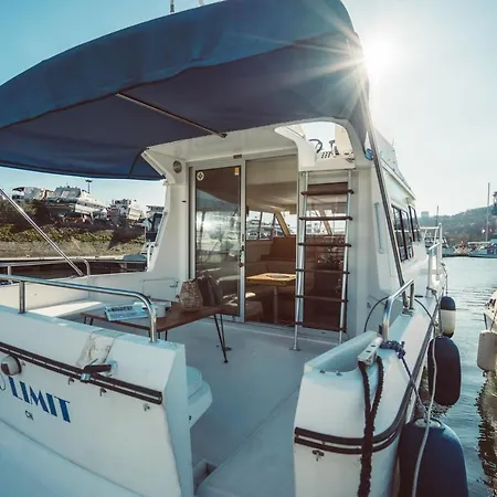 No Limit Charter Bateau Avec Parking Prive Proche Centre-ville Hotel na wodzie Rouen