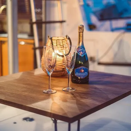 No Limit Charter Bateau Avec Parking Prive Proche Centre-ville * Rouen