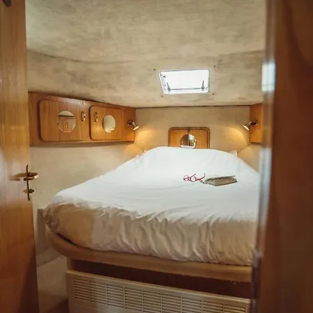 No Limit Charter Bateau Avec Parking Prive Proche Centre-ville Rouen