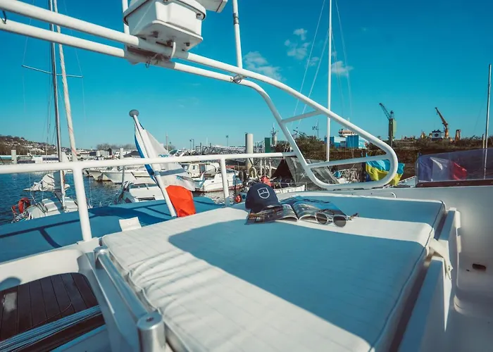 No Limit Charter Bateau Avec Parking Prive Proche Centre-ville Hotel en barco Ruan