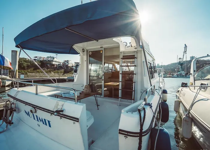 No Limit Charter Bateau Avec Parking Prive Proche Centre-ville Botel Rouen