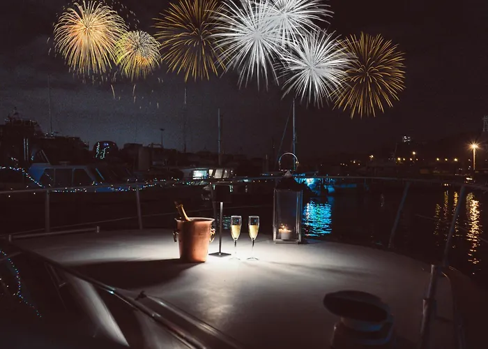 No Limit Charter Bateau Avec Parking Prive Proche Centre-ville Hotel en barco *